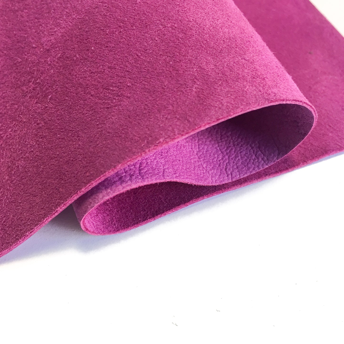 Purple Suede Lambskin Sheets 2oz/0.8mm / VIVID VIOLA 402