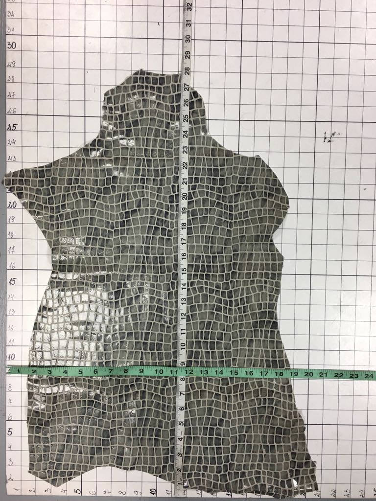 Gray Snakeskin Print On Lambskin Leather 0.5 mm/1.25oz / GRAY SHINY SNAKE 492