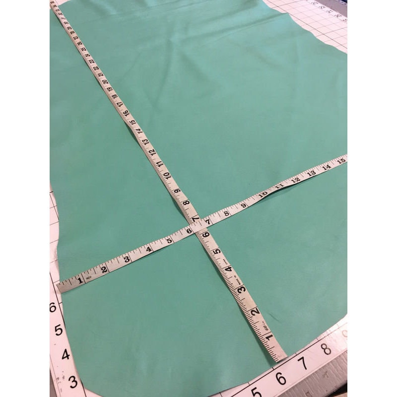 Mint Lambskin Leather Hides 0.8mm/2oz / MINT GREEN 645