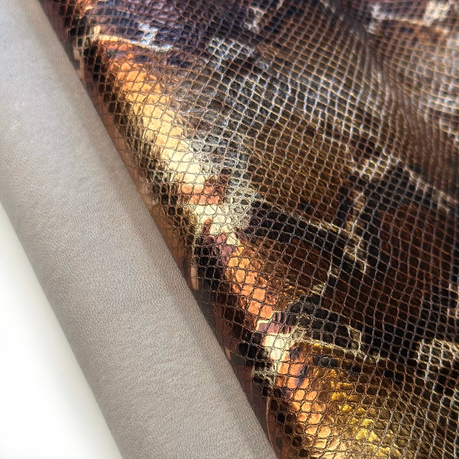 Unique Bronze Metallic Lambskin 1.1-1.2mm/2.75-3oz Bronze Snake 1636