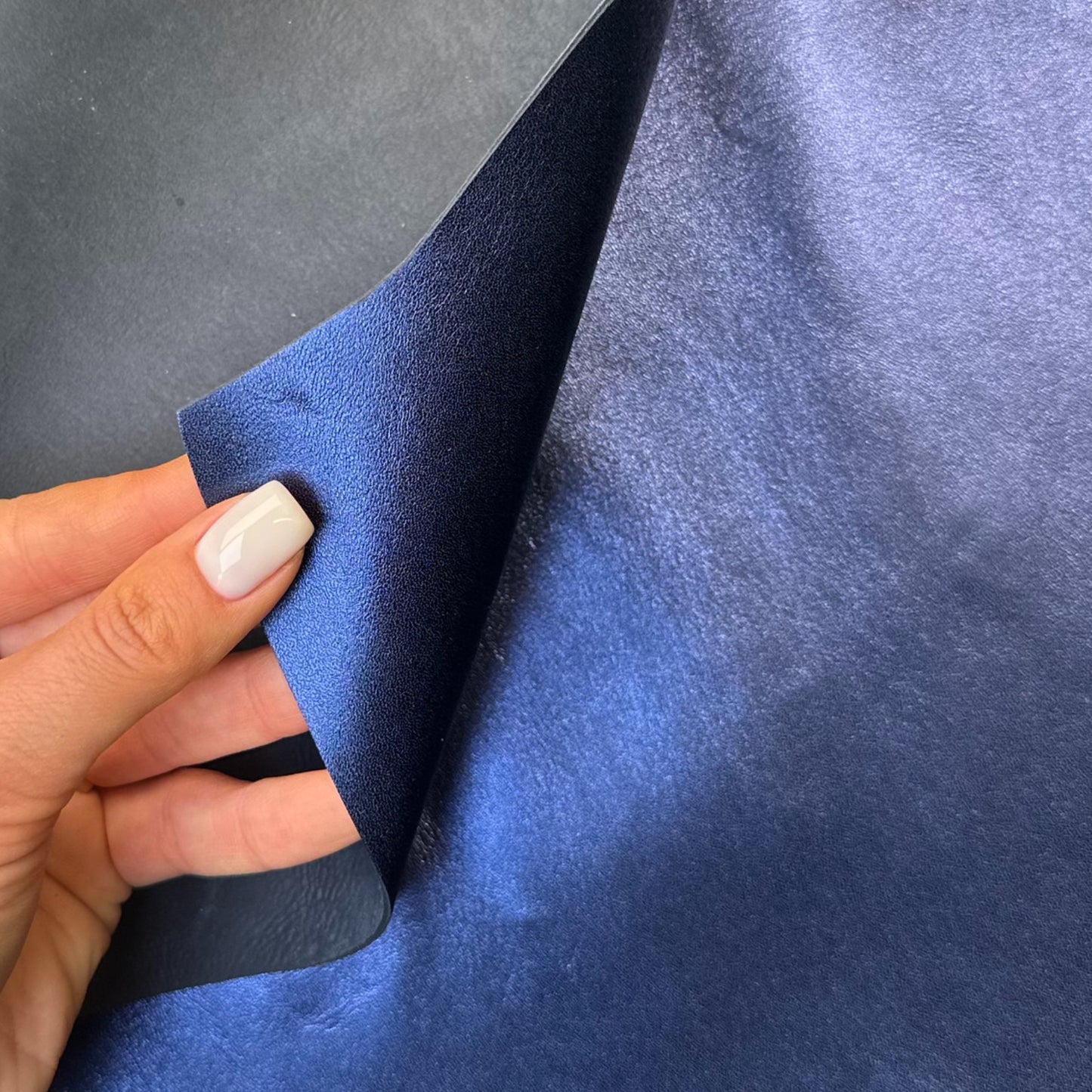 Metallic Navy Blue Lambskin Leather 0.8mm//2oz NAVISKIN 1666
