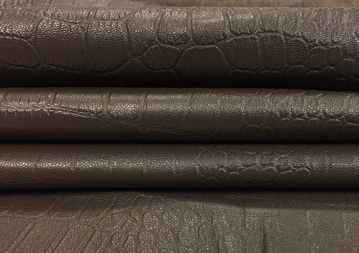 Brown Reptile Print Lambskin 0.8mm/2oz / WREN CROCODILE 512