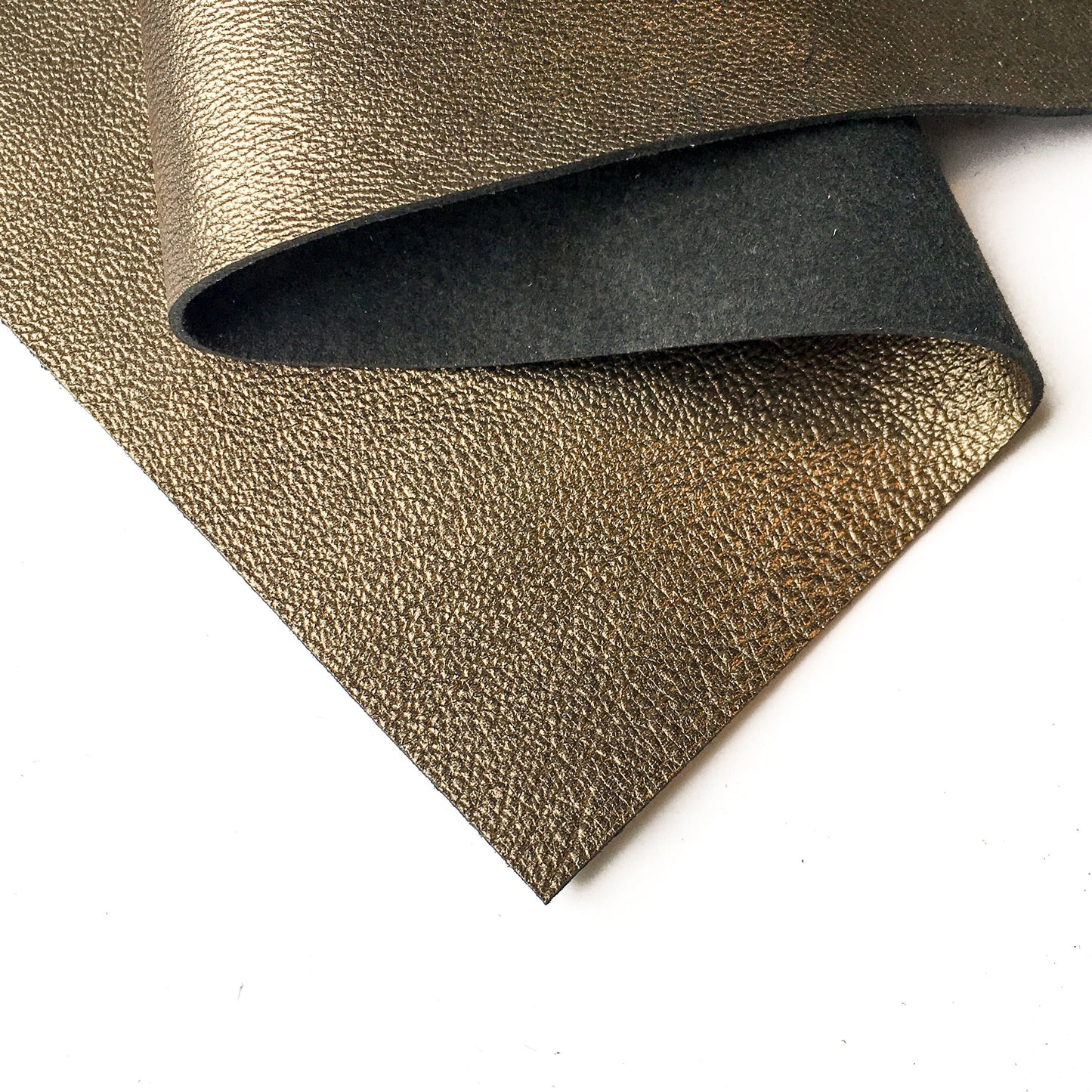 Dark Gold Metallic Leather Sheets  2.5oz/1.0mm / BRASS 650