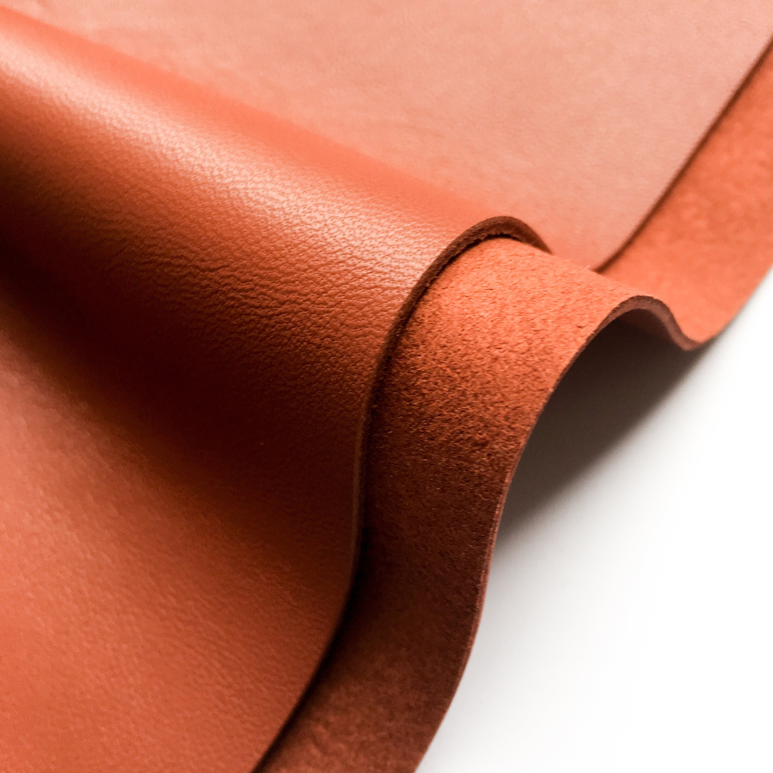 Brown Lambskin Sheet 2.25oz/.9mm / DARK CURRANT 656