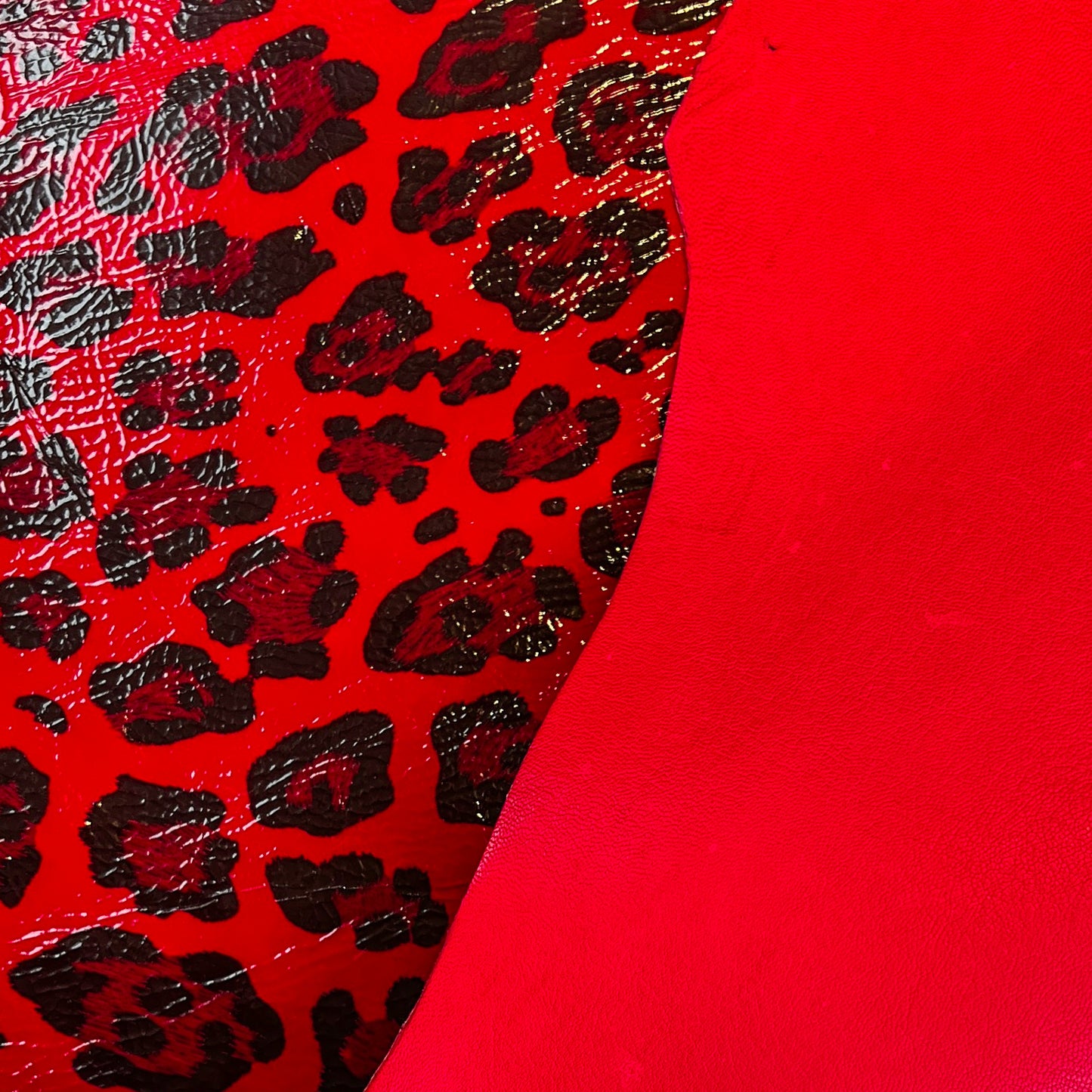 Red Chruncy Patent Lambskin With Leopard Print 0.6-0.7mm/1.25-1.75oz / RED LEO 1448