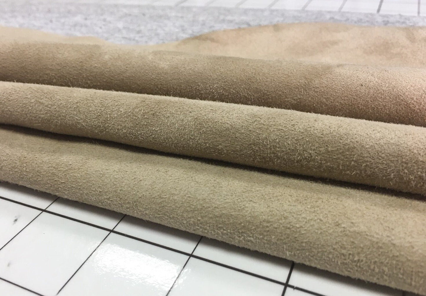 Beige/Brown Suede Stretch Fabric Lambskin 0.9mm/2.25oz / CANDIED GINGER 677