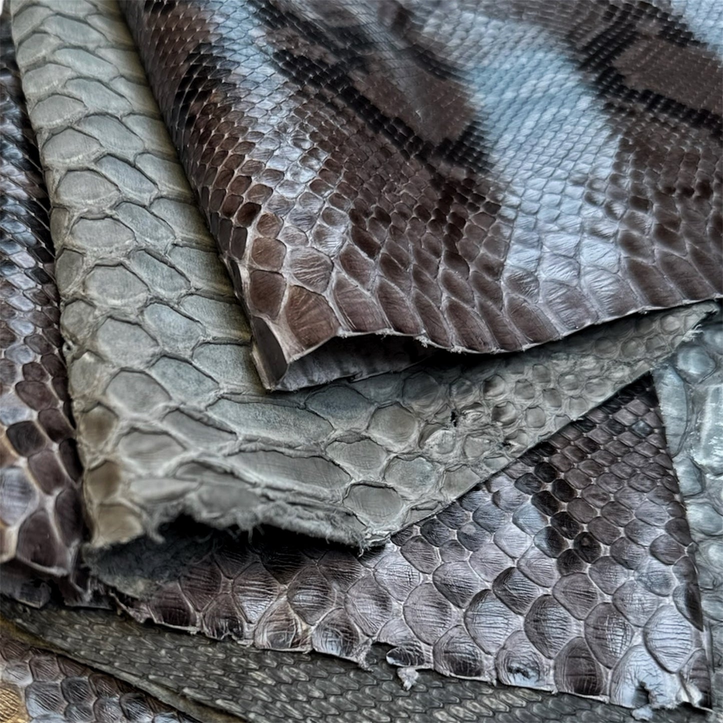 Medium Real Python Leather Scraps 0.4-0.6mm/1-1.5 oz