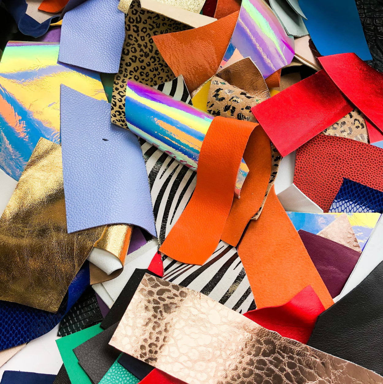 1.8 kg / 4 lbs of Premium Italian Leather Scraps in Color MIX of Your Choice