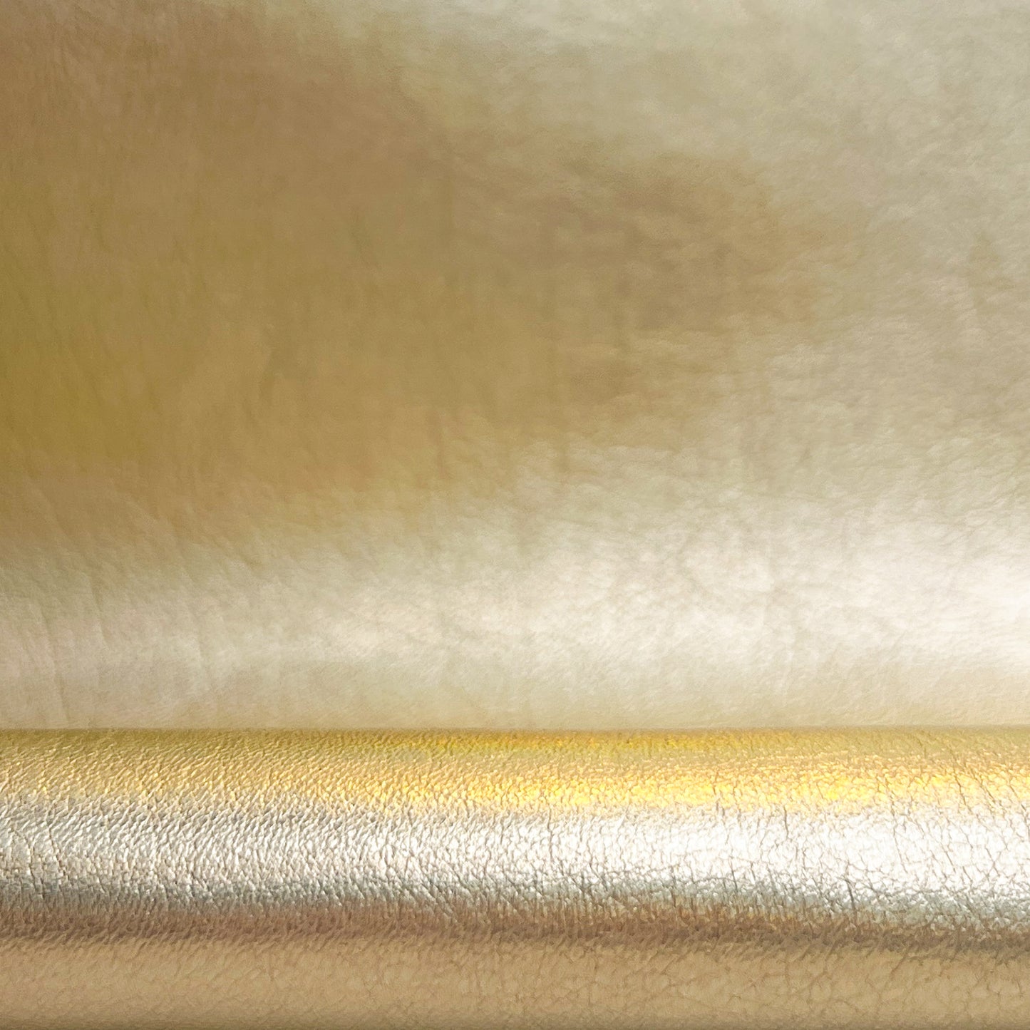 Light Gold With Rainbow Shine Lambskin 0.8mm/2oz / 1442
