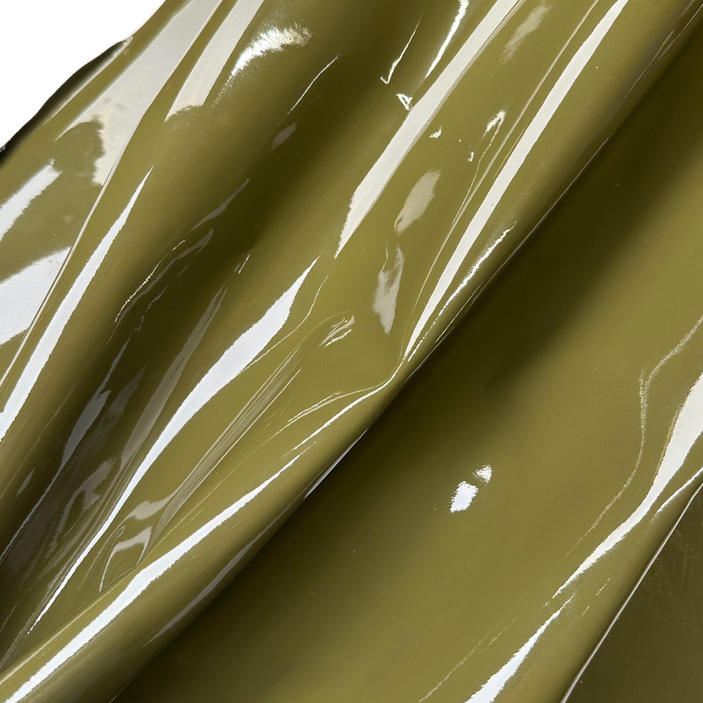Shiny Green Patent Lambskin Leather 0.8mm//2oz Khaki Patent 1625