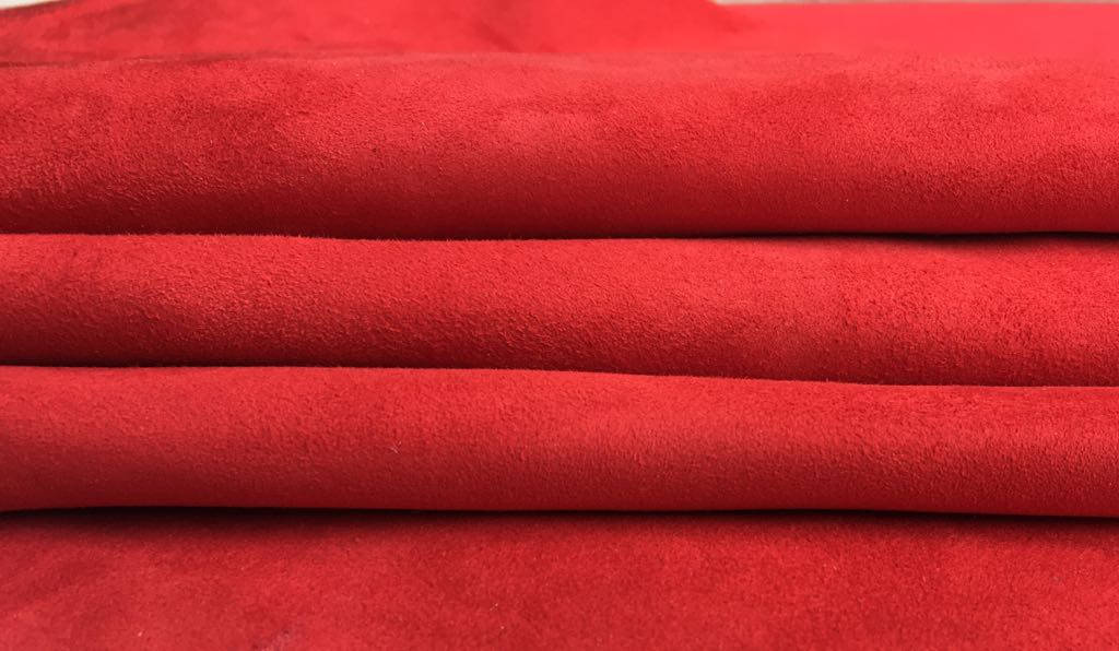 Red Suede Lambskin Thin 0.6mm/2.25oz / TRE RED 489