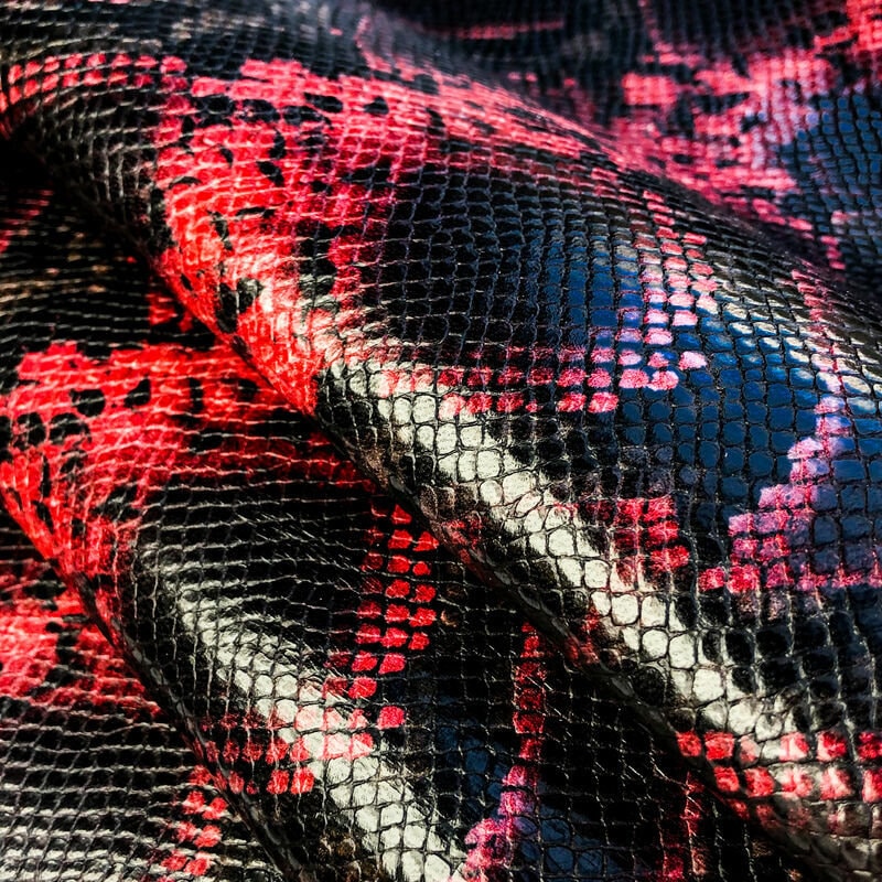 Red And Black Snake Print Lambskin 1mm/2.5oz AMERICAN SNAKE 979