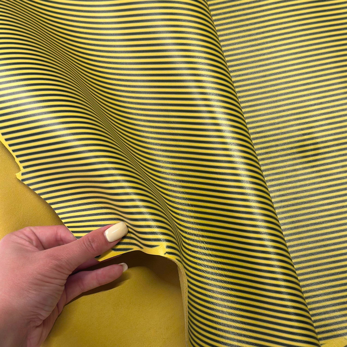 Yellow Lambskin Leather With Black Stripes 1mm//2.5oz Yellow Stripes 1627