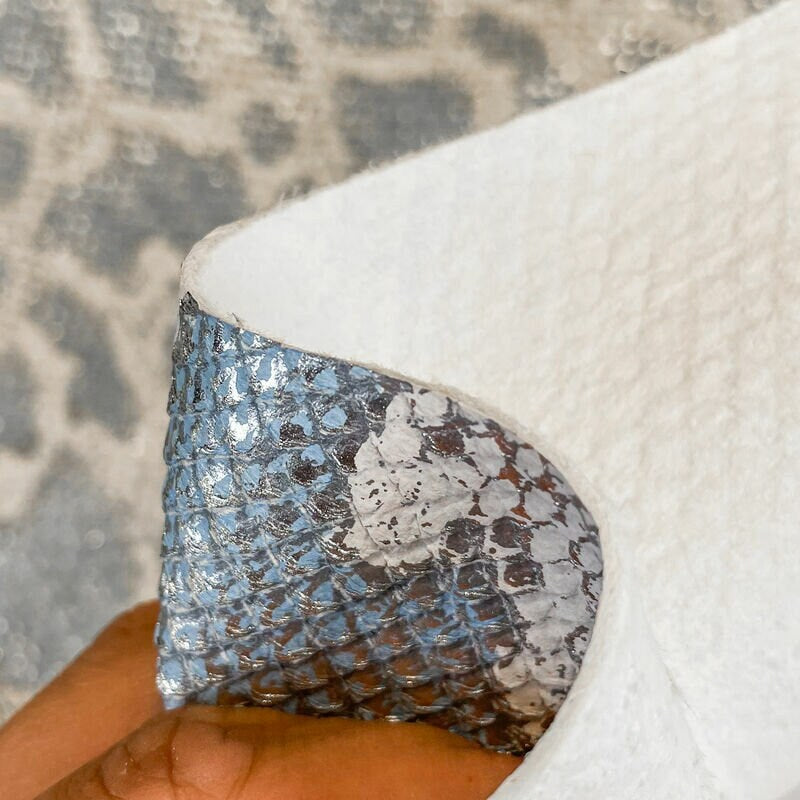 Light Blue Snakesnake Print Lambskin 1.0mm/2.5 oz / SKY SNAKE 1381