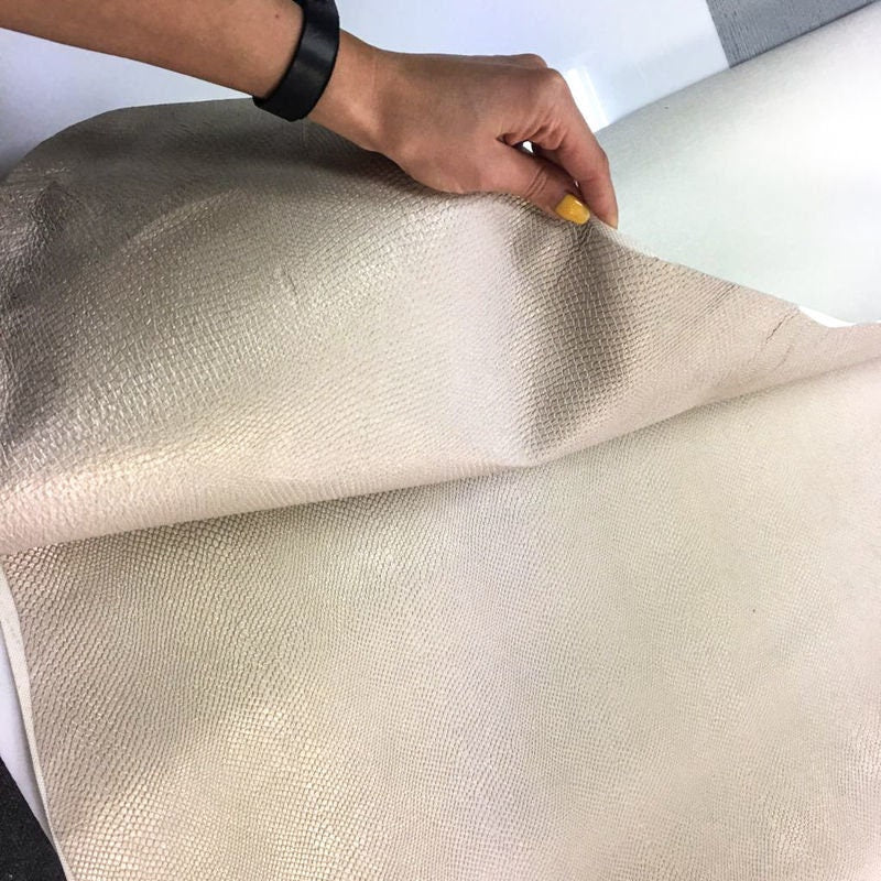 Beige Perlamuter Snake Print On Lambskin 0.8mm/2oz PERLAMUTER SNAKE 810