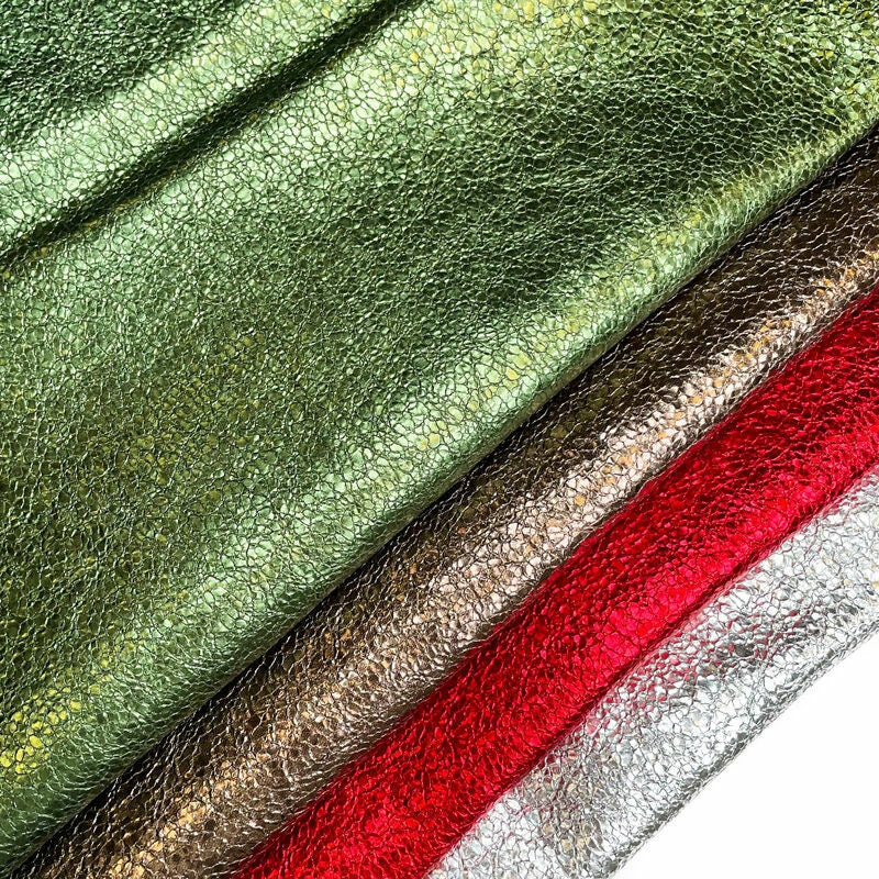 Shiny Christmas Lambskin 0.9mm/2.25oz / CRUNCHY CHRISTMAS 1270