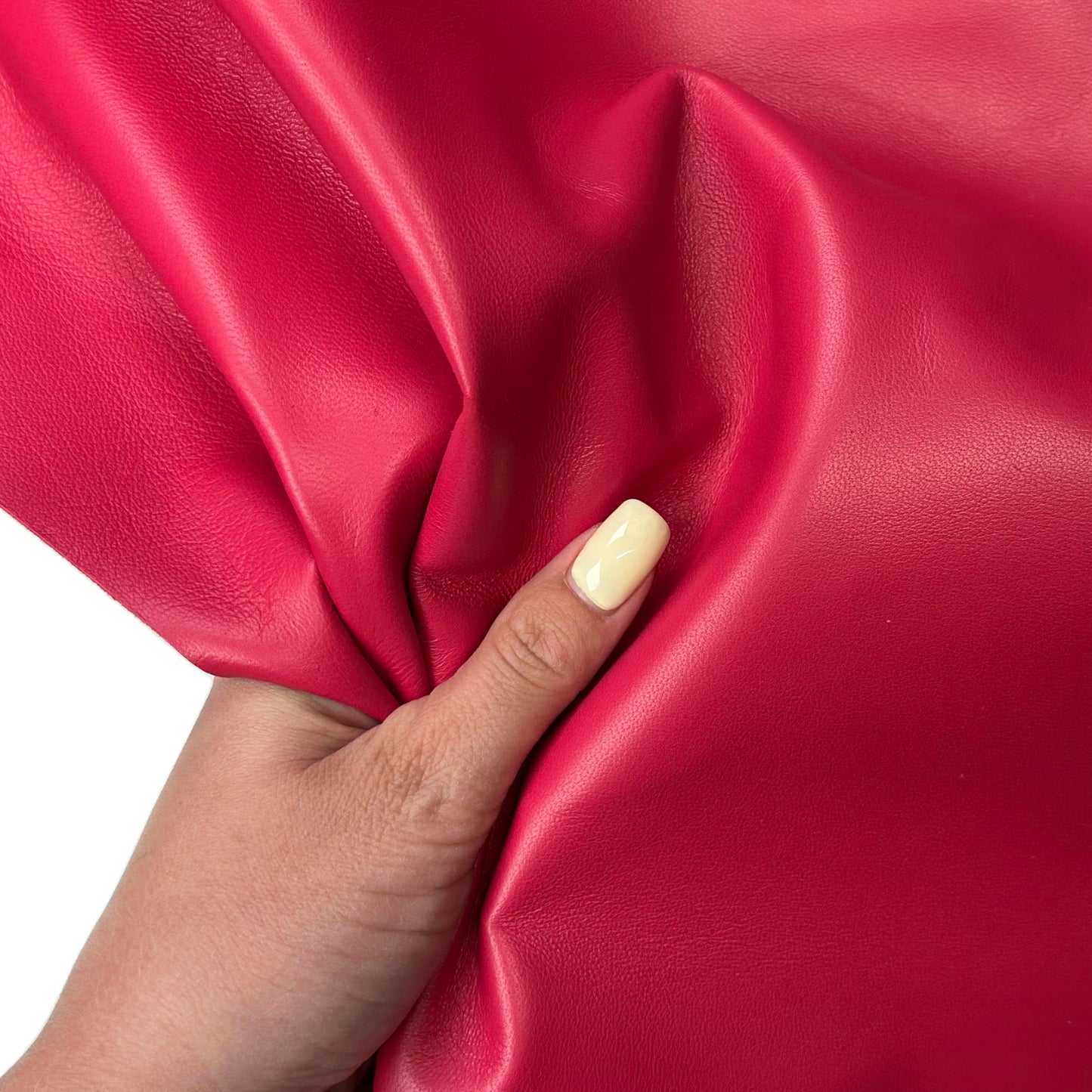 Juicy Pink Lambskin Leather 0.7-0.8mm//1.75-2oz Raspberry Pink 1628