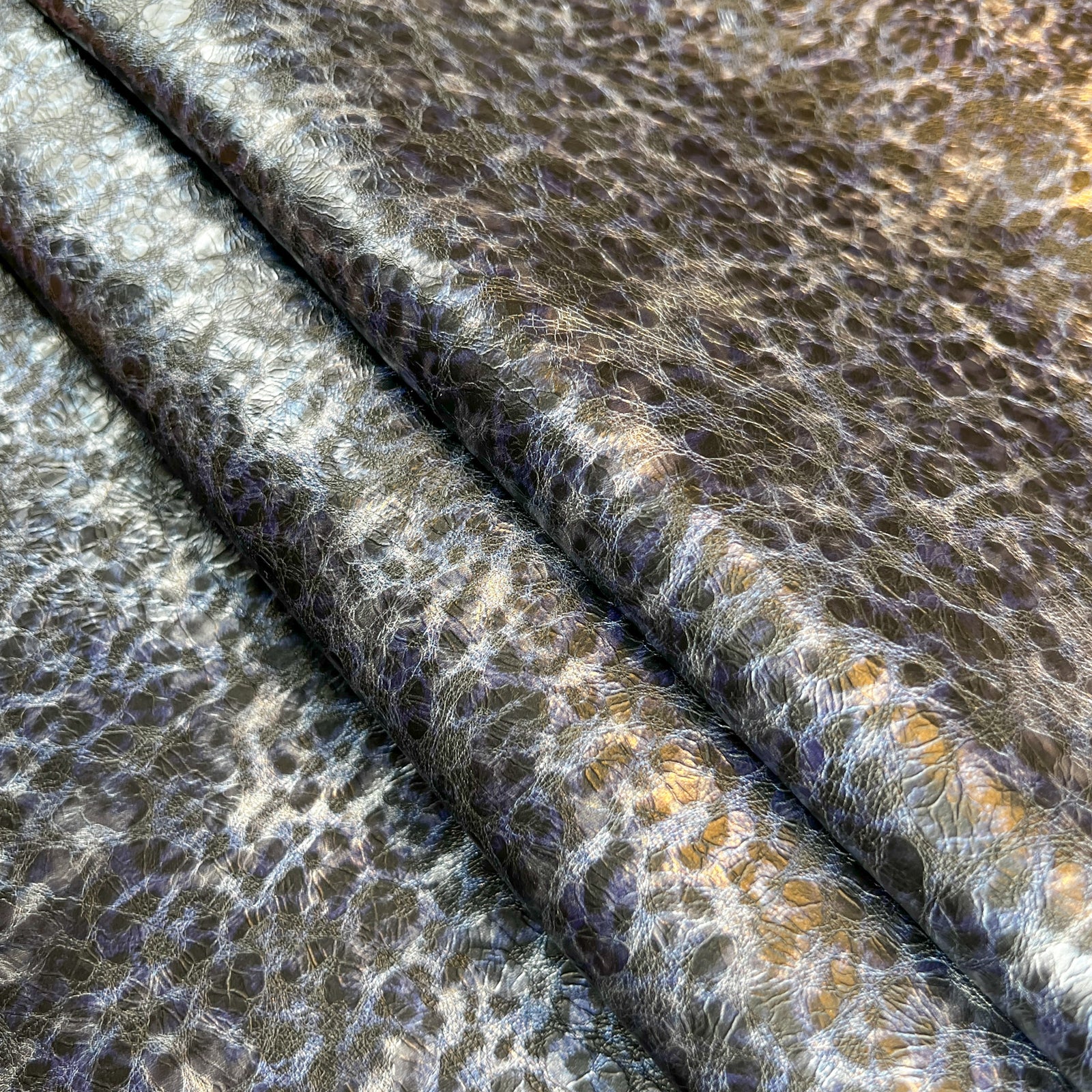 Crunchy Vintage Blue Leopard Print Lambskin 0.6-0.7mm/1.5-1.75oz VINTAGE BLUE Leo 1504