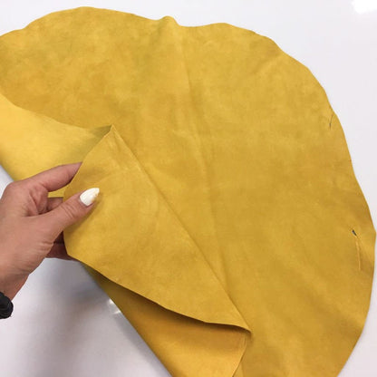Bright Yellow Suede Lambskin 0.8mm/2oz / MINERAL YELLOW 822