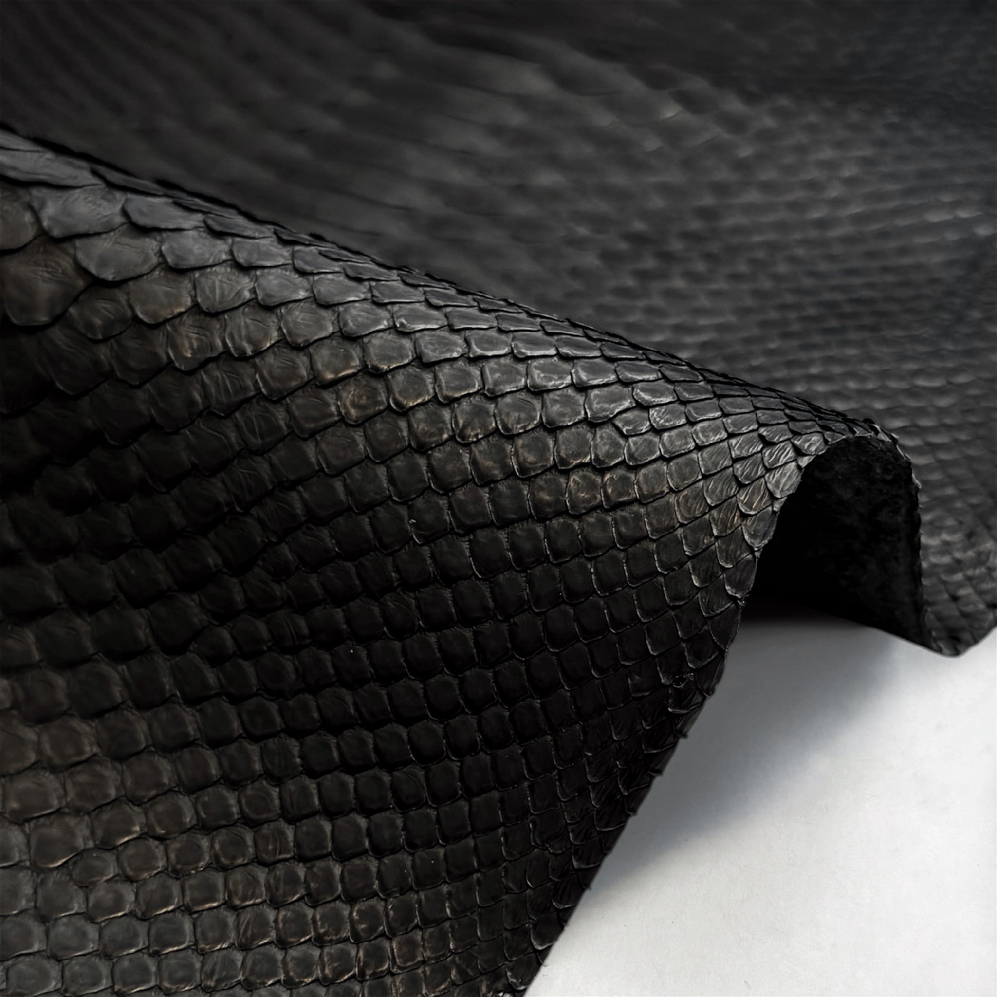 Real Matte Black Python 0.7-0.8mm/1.75-2oz Black MATTE PYTHON