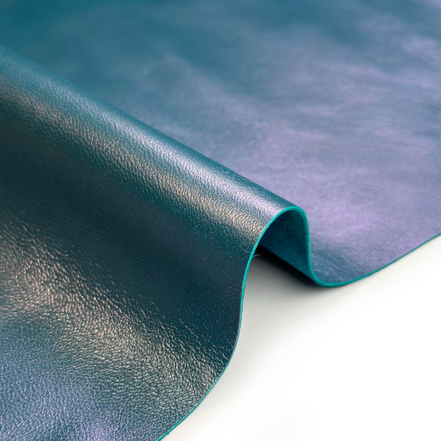 Perlamuter Green Mixed With Blue Lambskin Leather 0.8mm//2oz Peacock Blue1656