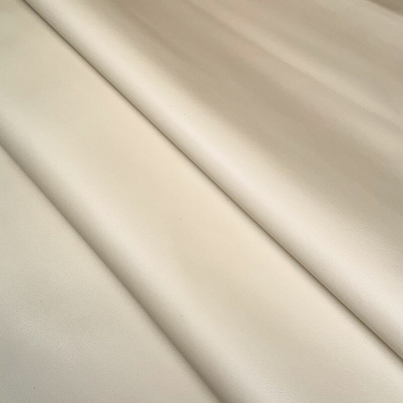 Creamy White Lambskin Leather 0.7mm /1.75oz / TOFU 1112
