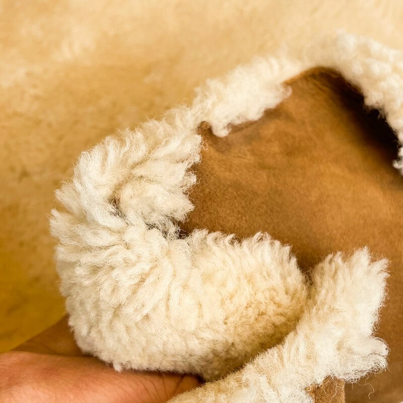 Classic Beige Cream Shearling New CREAM SHEARLING 1391 / 1.0mm/2.5oz