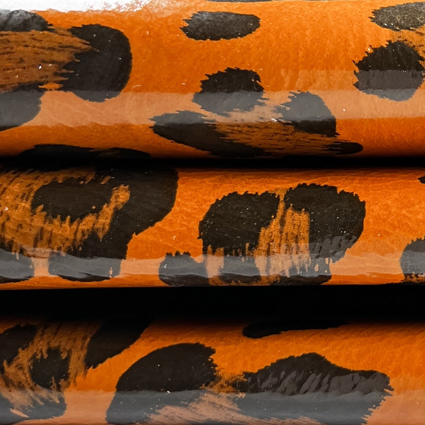 Chruncy Patent Lambskin With Leopard Print 0.6-0.7mm/1.25-1.75oz / ORANGE LEO 1445