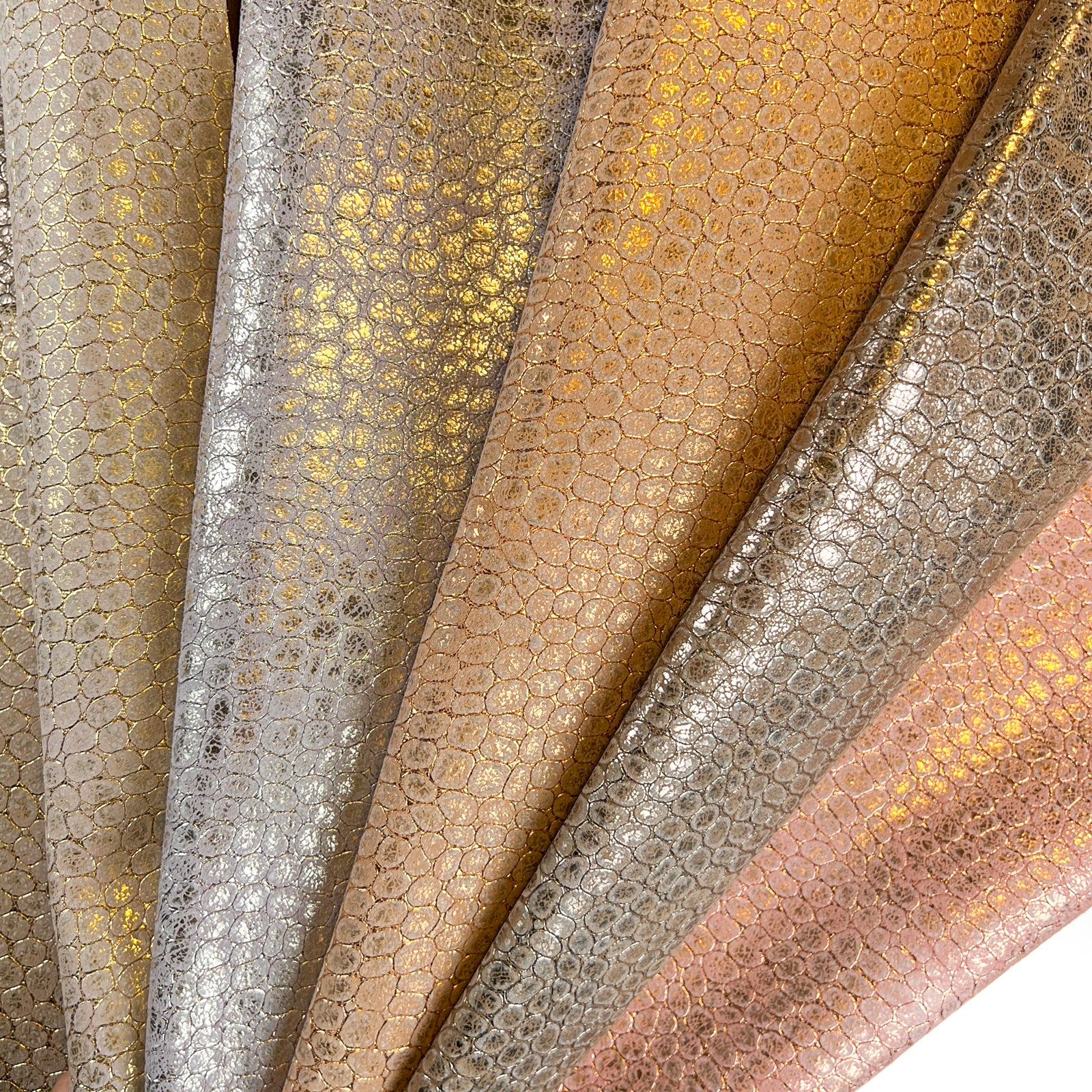 Vintage Cracked Metallic Colorfull Reptile Print 41.-1.5mm/2.5-3.75oz VINTAGE1502