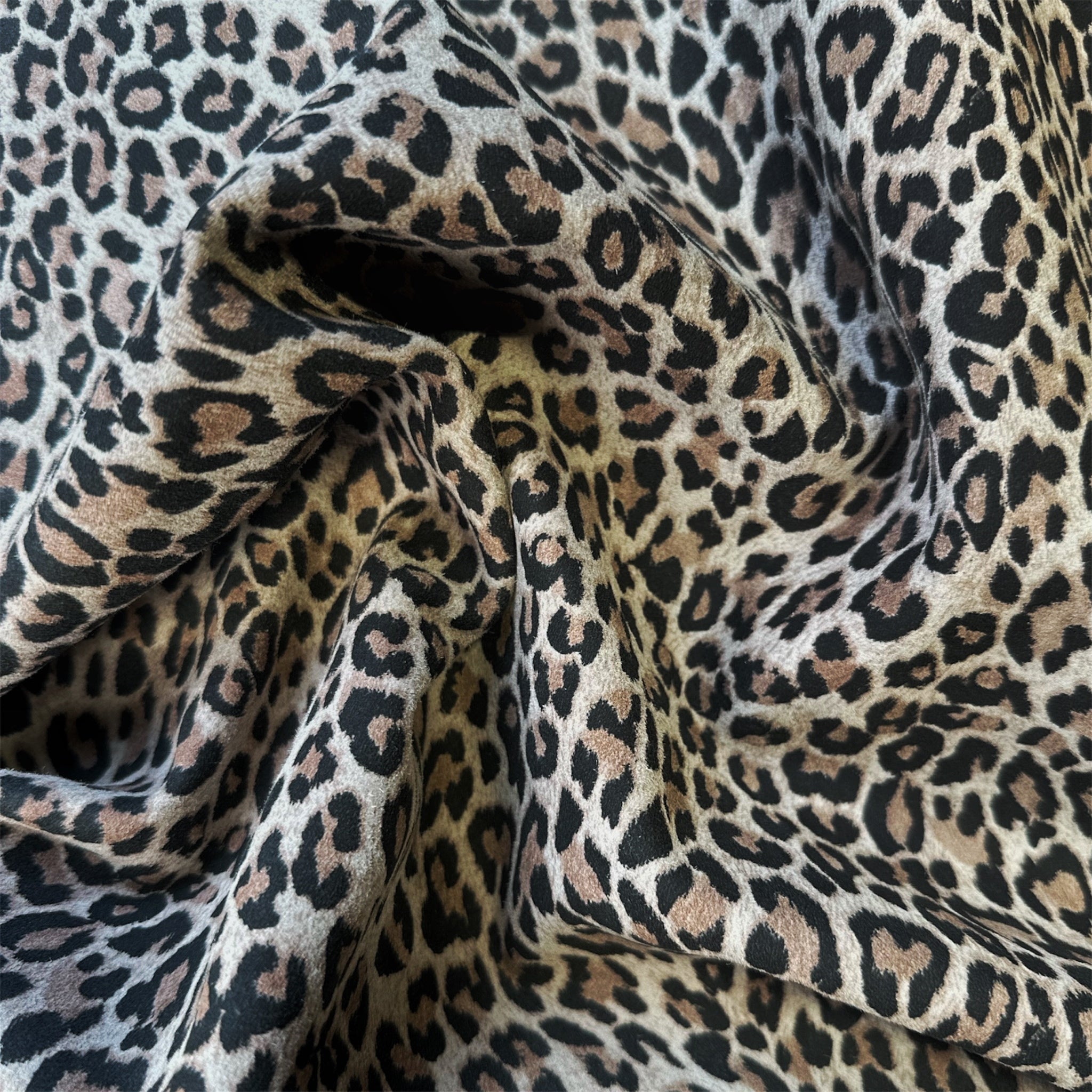 Soft Beige Leopard Print On Suede Lambskin 1mm/2.5oz BEIGE LEO 1549