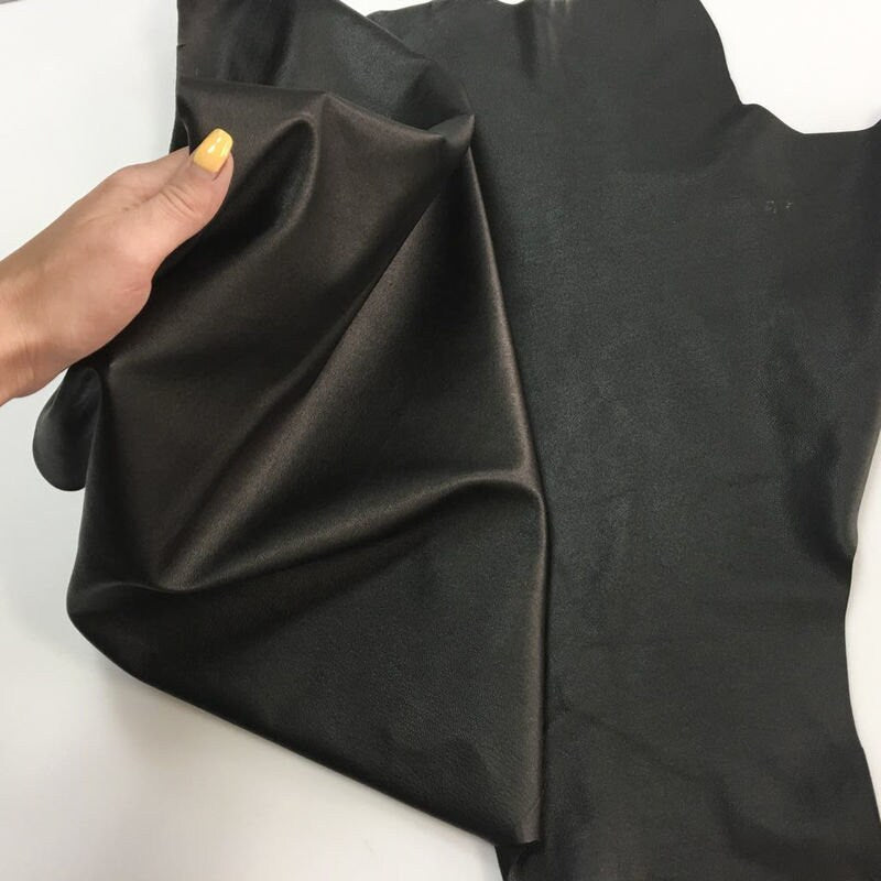 Black Lambskin Leather Pieces 1mm/2.5oz DUCK SKIN 809