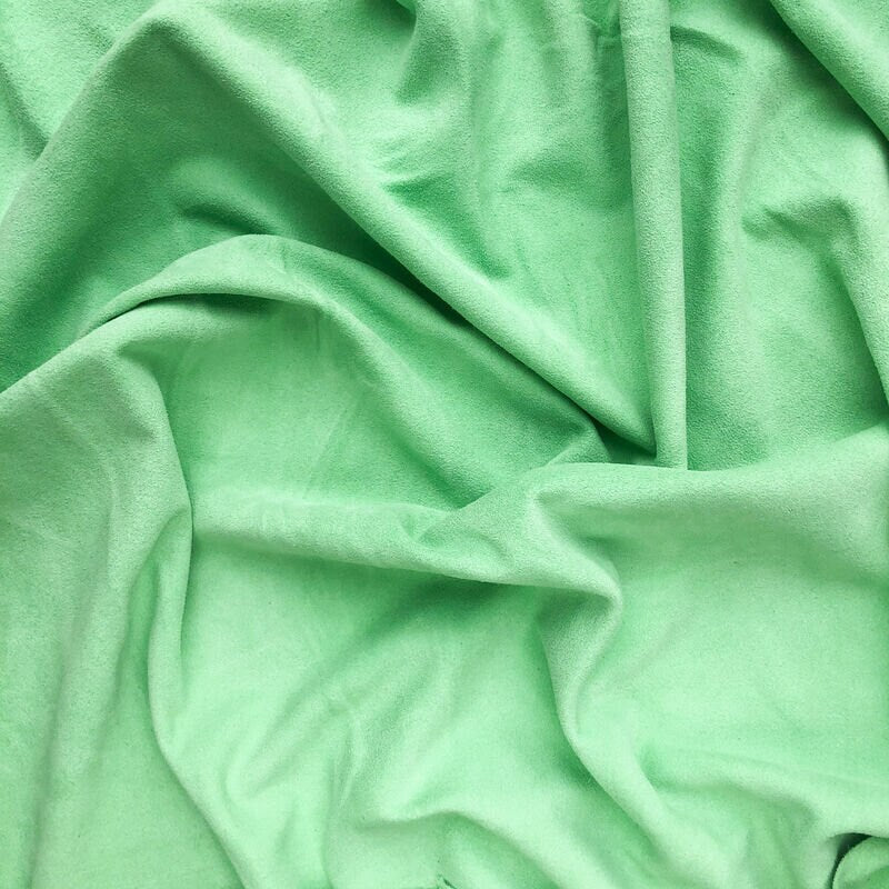 Bright Green Thin Suede Lambskin 0.5mm/1.25oz / GREEN ASH 926