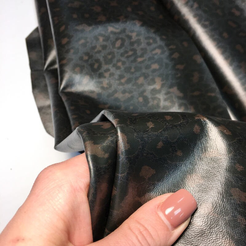 Dark Lambskin With Leopard Print 0.7mm/1.75oz / DARK LEOPARD 859