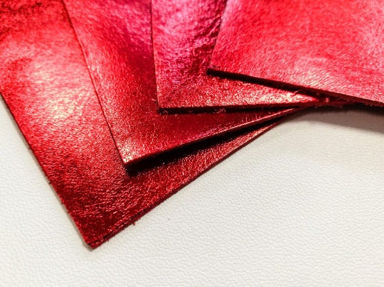 Red Metallic Lambskin Sheets 2oz/0.8mm / RUBY RED
