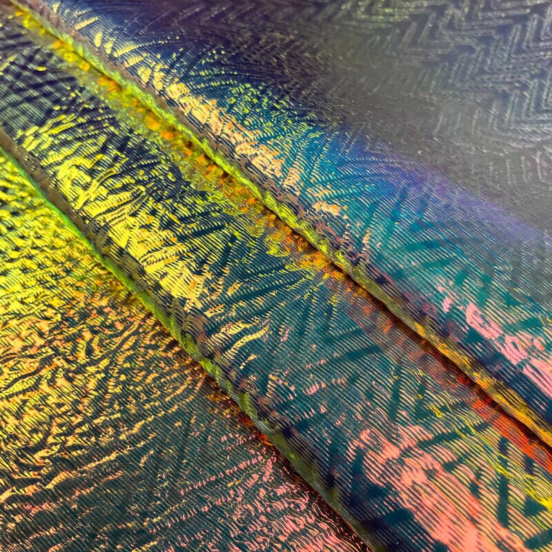 Holographic Lambskin Leather With Unique Zig-Zag Print 1.2mm/3oz / HOLO ZIG-ZAG 1145