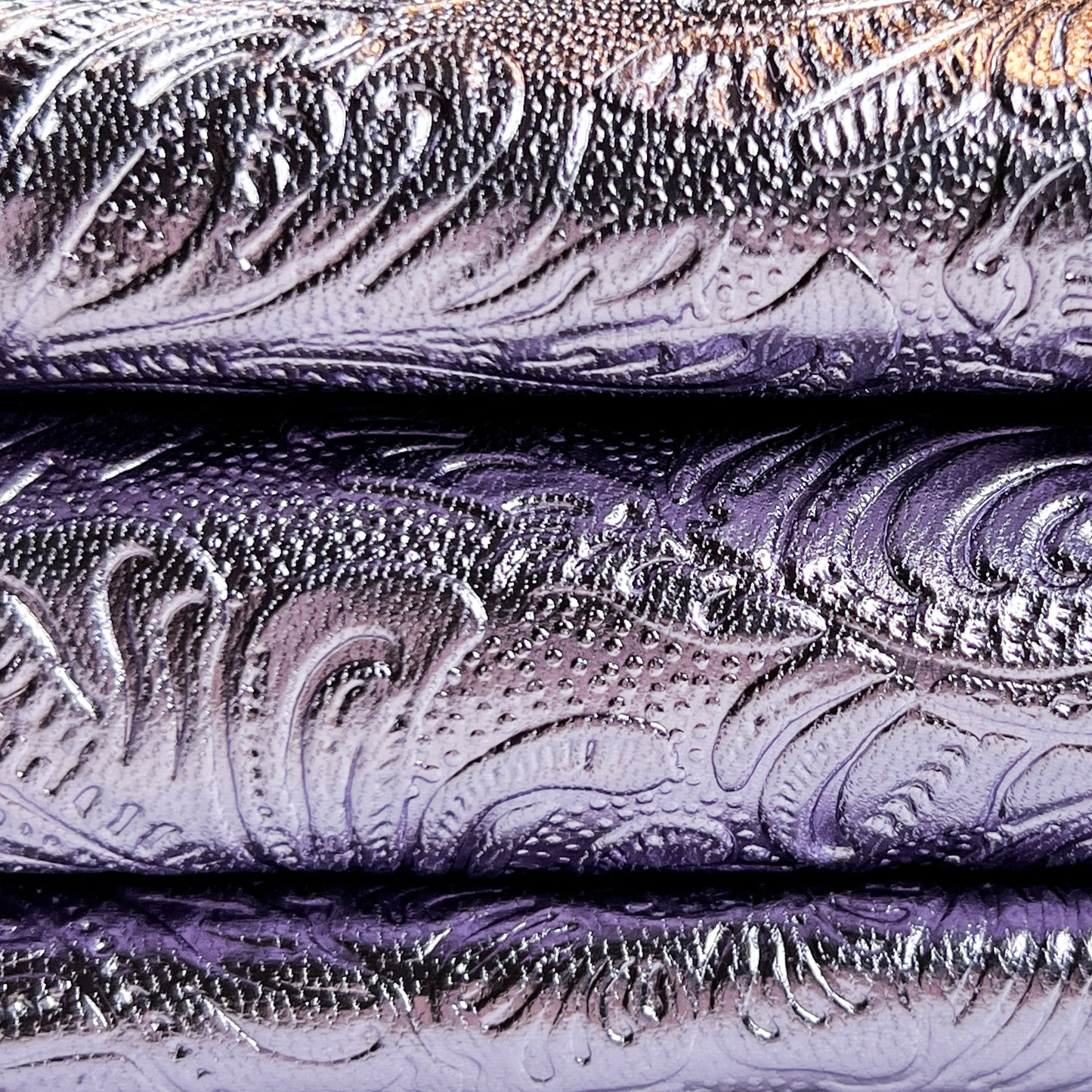 Purple Metallic Lambskin With Flower Print LAVENDER FLOWERS 1470 0.7-1mm/1.75-2.5oz
