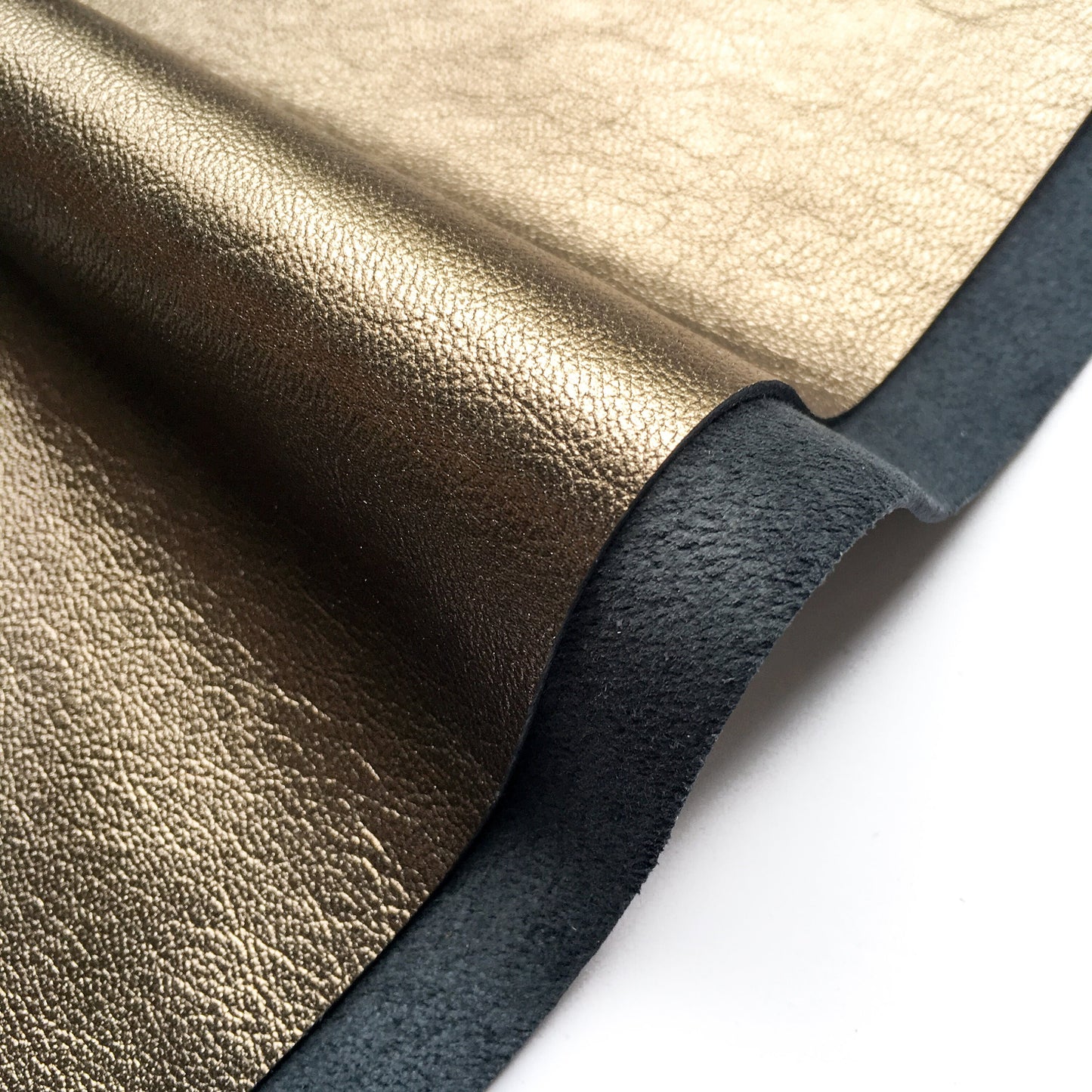 Dark Gold Metallic Leather Sheets  2.5oz/1.0mm / BRASS 650