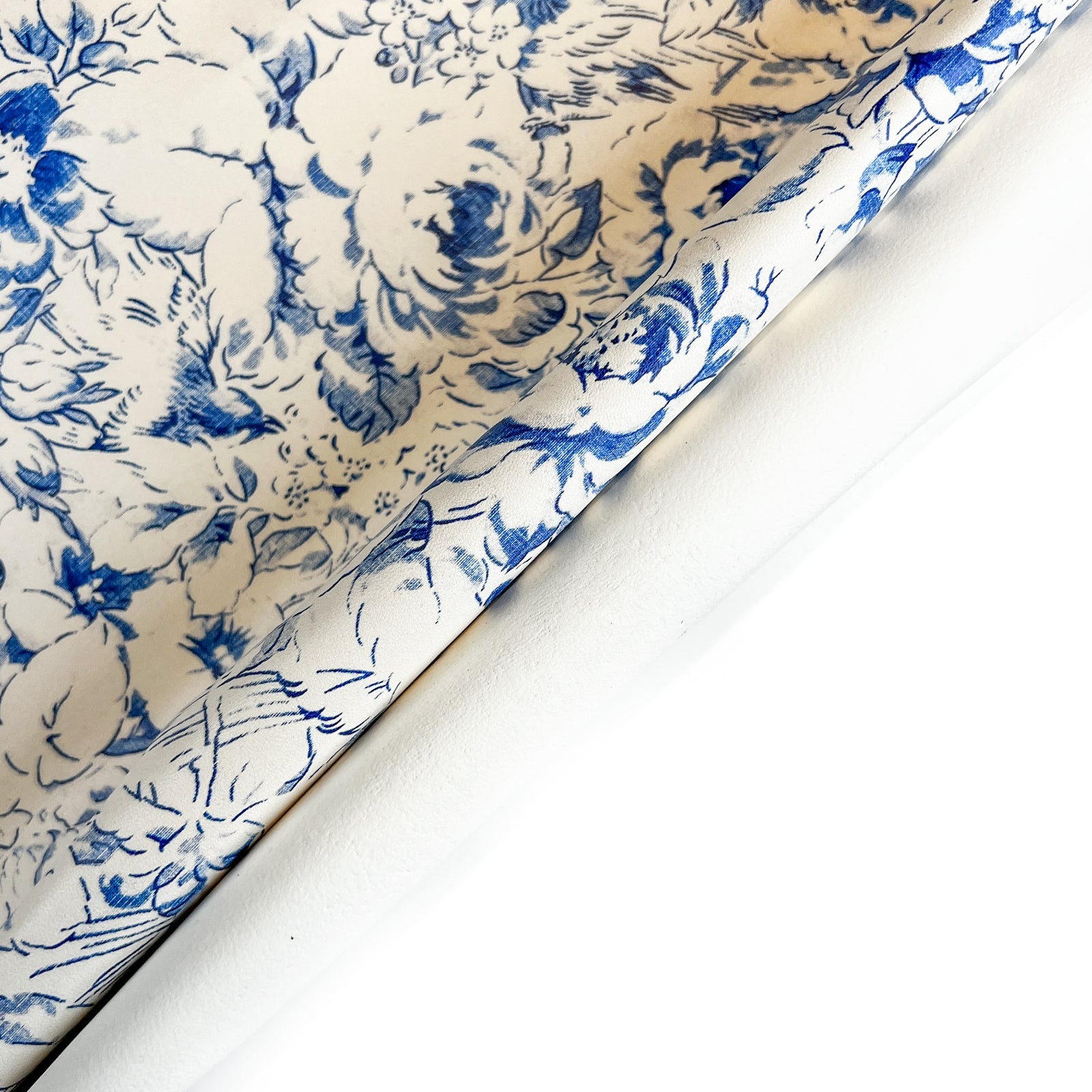 Blue Flower Lambskin Thin 0.6mm/1.5oz / LARGE BLUE FLOWERS 1254